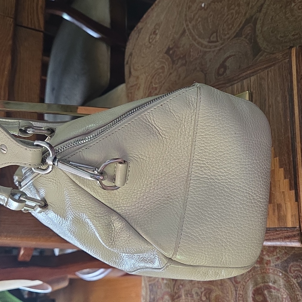 Furla Tan/beige Italian Leather large Shoulderbag Satchel Great Condition. - Picture 9 of 16